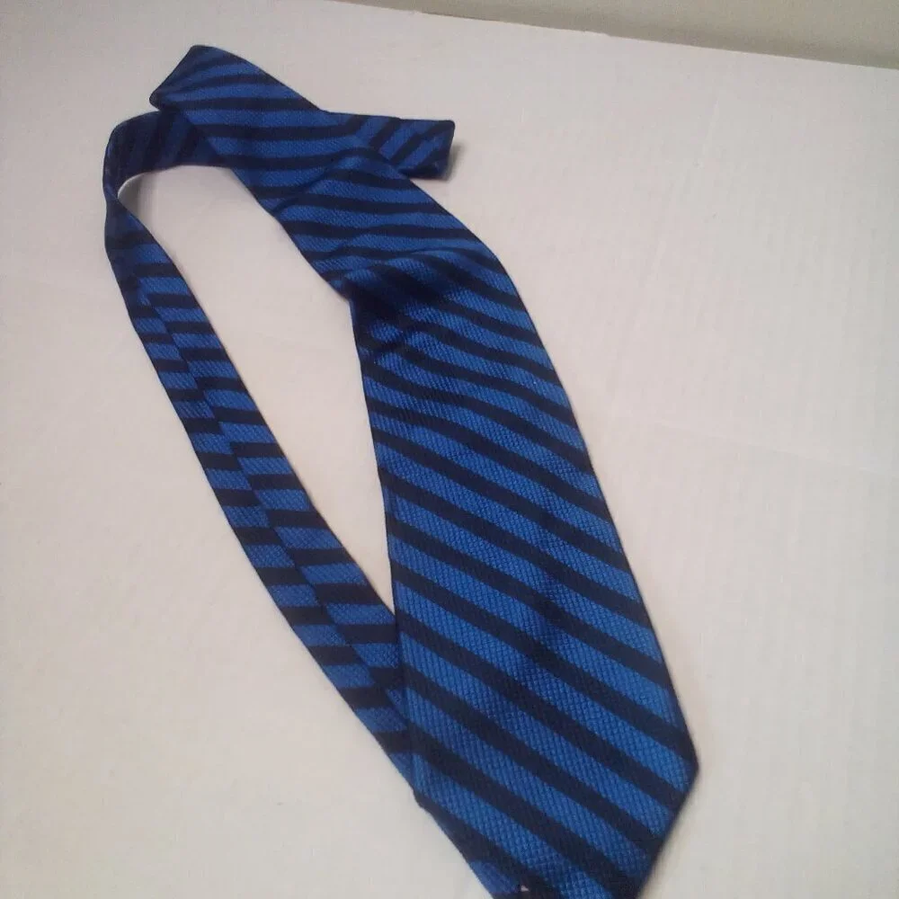 Meeting Street Tie Necktie 100% Silk Stripe Blue Black